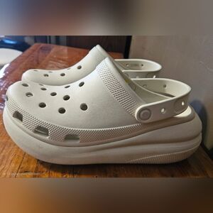 CROCS Classic Crush Platform Clogs